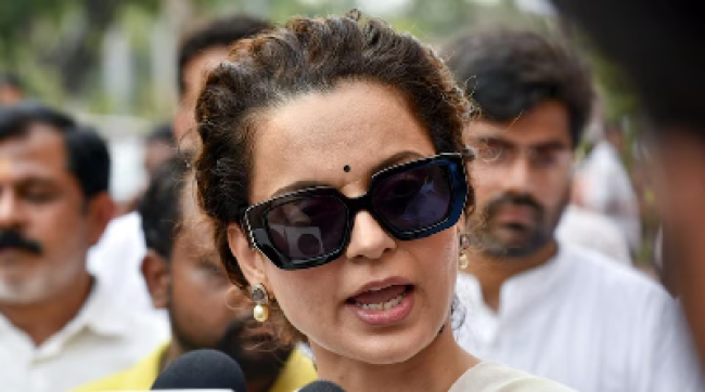 कंगना रनौत सिमरनजीत सिंह मान के आपत्तिजनक बयान पर प्रतिक्रिया देते हुए, उन्होंने कहा कि ऐसी धमकियों से वह नहीं डरतीं।