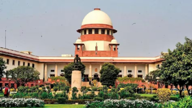 सुप्रीम कोर्ट ने केंद्र सरकार को बुलडोजर से इमारतें गिराने के खिलाफ सख्त चेतावनी दी, यह कहते हुए कि दोषी साबित होने के बावजूद भी किसी की संपत्ति को नहीं गिराया जा सकता।