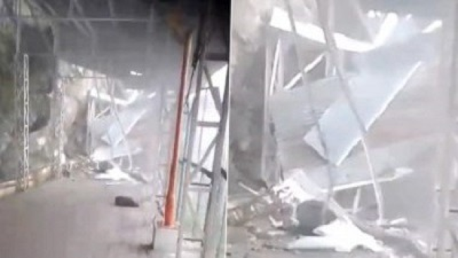 माता वैष्णो देवी धाम में लैंडस्लाइड के कारण दो महिला तीर्थयात्रियों की मौत हो गई और एक अन्य घायल हो गया। घटना के बाद यात्रा मार्ग अस्थायी रूप से रोका गया, जबकि राहत और बचाव कार्य जारी है।
