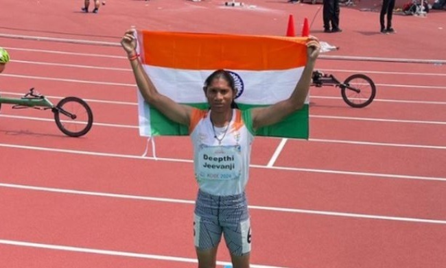 प्रधानमंत्री नरेंद्र मोदी ने पेरिस पैरालिंपिक में 400 मीटर टी-20 फाइनल में कांस्य पदक जीतने वाली दीप्ति जीवनजी को बधाई दी और उनकी दृढ़ता की सराहना की।