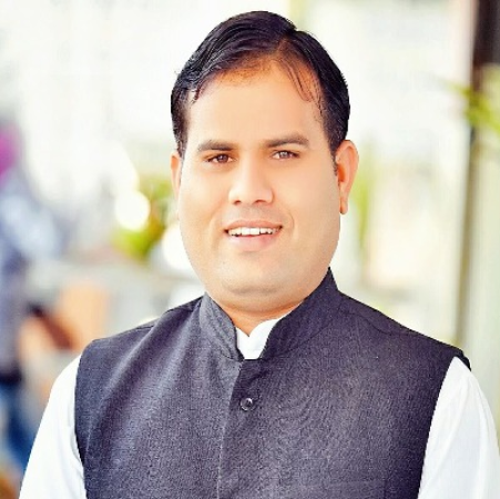 अनुसूचित जाति-जनजाति और अल्पसंख्यक वर्ग पर अत्याचारों का दमनचक्र चल रहा है।