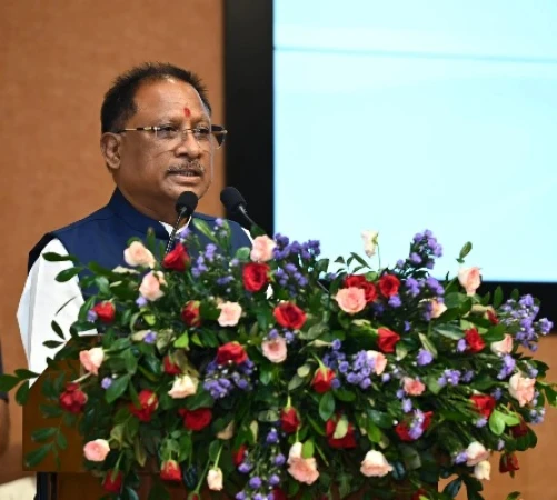 रायपुर में मुख्यमंत्री विष्णु देव साय की अध्यक्षता में शुरू हुई दो दिवसीय कलेक्टर कॉन्फ्रेंस, जिसमें मुख्य सचिव, विभागीय सचिव और सभी संभागायुक्त शामिल हैं।