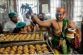 Tirupati Laddu Dispute: तिरुपति मंदिर के लड्डुओं के घी में कथित रूप से पशुओं की चर्बी मिलाने के मामले पर बीजेपी नेता सुब्रमण्यम स्वामी