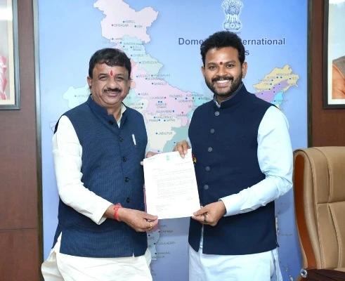 सांसद आलोक शर्मा