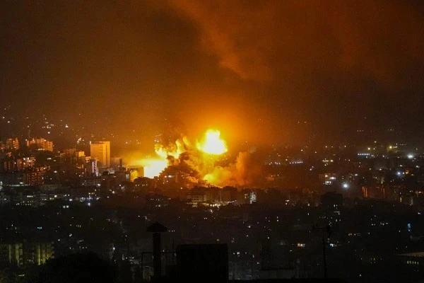 Israeli airstrikes on Lebanon targeting Hezbollah bases resulted in the deaths of 105 people. The strikes come after Israel killed top Hezbollah commanders, including Hassan Nasrallah.