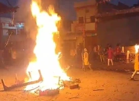 UP News: उत्तरप्रदेश के यूपी के बहराइच में दुर्गा मूर्ति विसर्जन जुलूस के दौरान फायरिंग हुई है, जिसमें एक युवक की मौत बताई जा रही है।  मुस्लिम
