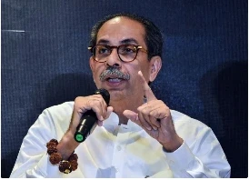 Uddhav Thackeray:  महाराष्ट्र के पूर्व सीएम उद्धव ठाकरे को अस्पताल में एडमिट कराया गया है। उन्हें मुंबई के रिलायंस अस्पताल में भर्ती कराया