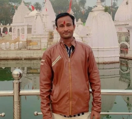 ई-रिक्शा चालक
