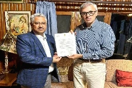 Jammu Kashmir: जम्मू-कश्मीर के उपराज्यपाल मनोज सिन्हा ने नेशनल कॉन्फ्रेंस के उपाध्यक्ष उमर अब्दुल्ला को मुख्यमंत्री पद की शपथ लेने के लिए 16 अक्टूबर