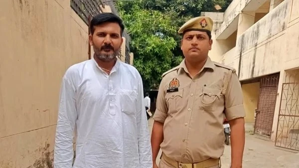 संभल में कांग्रेस जिला अध्यक्ष विजय शर्मा को रंगदारी और धमकी के आरोप में गिरफ्तार कर कोर्ट द्वारा जेल भेजा गया।
