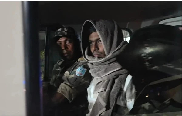 Gangster Aman Sahu, accused of firing outside a businessman's office in Raipur's Telibandha area, being presented in Raipur Court after the end of his 5-day police remand.