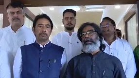 Jharkhand assembly election 2024: झारखंड विधानसभा चुनाव के लिए इंडी ब्लॉक में सीट बंटवारे का फॉर्मूला तय हो चुका है। प्रेस कॉन्फ्रेंस के दौरान