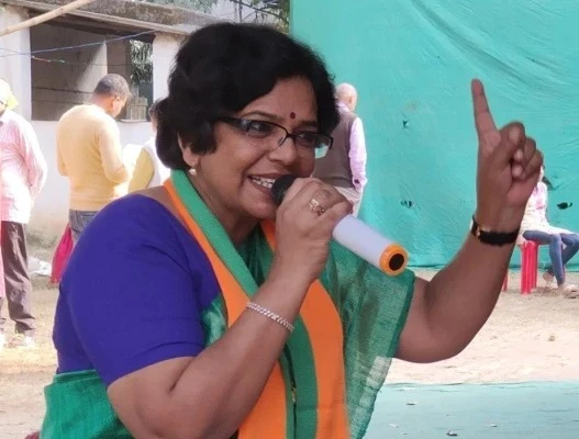 विजया किशोर रहाटकर को राष्ट्रीय महिला आयोग का नया अध्यक्ष और डॉ. अर्चना मजूमदार को नया सदस्य नियुक्त किया गया।