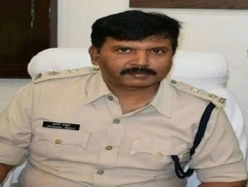 छत्तीसगढ़ के सूरजपुर जिले में पुलिस अधीक्षक का तबादला, प्रशांत ठाकुर नए पुलिस अधीक्षक नियुक्त, एम. आर. आहिरे को यातायात पुलिस मुख्यालय स्थानांतरित