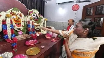 राष्ट्रपति द्रौपदी मुर्मू का रायपुर के जगन्नाथ मंदिर में भव्य स्वागत और पूजा-अर्चना