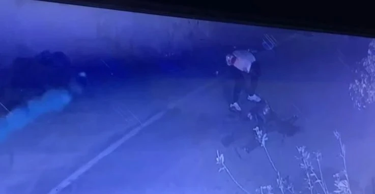 भिलाई के लक्ष्मी मार्केट के आदर्श नगर में धीरज महानंद की हत्या के बाद जांच करती पुलिस।