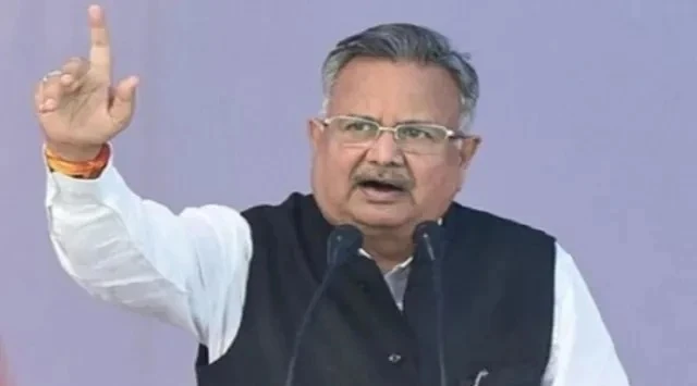 राजनांदगांव के विधायक और विधानसभा अध्यक्ष रमन सिंह राज्य निर्माण उत्सव के अवसर पर पहुंचे, जो पूरे छत्तीसगढ़ में आयोजित हो रहा है।