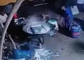 UP News: कानपुर के बाबू पुरवा इलाके में नशे में धूत एक शराबी गर्म दूध की कड़ाही में गिर गया, जिससे वह बुरी तरह झुलस गया और इलाज के दौरान उसकी मौत हो गई। यह घटना