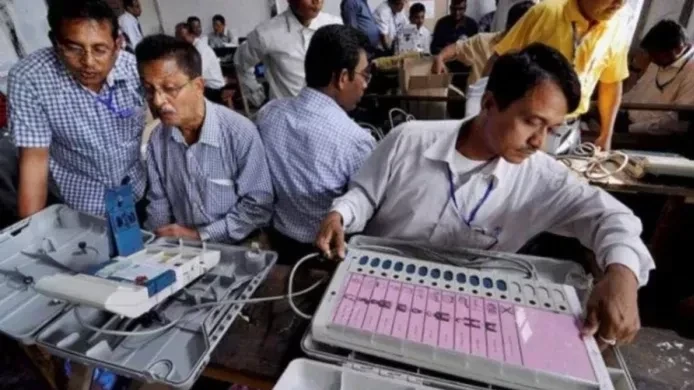झारखंड विधानसभा चुनाव 2024: 81 सीटों के लिए मतदान के दौरान महिलाओं की बढ़ी हुई भागीदारी।