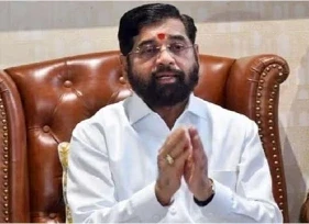 Eknath Shinde: महाराष्ट्र के कार्यवाहक मुख्यमंत्री एकनाथ शिंदे की तबीयत अचानक खराब हो गई है। उन्हें बुखार और अत्यधिक