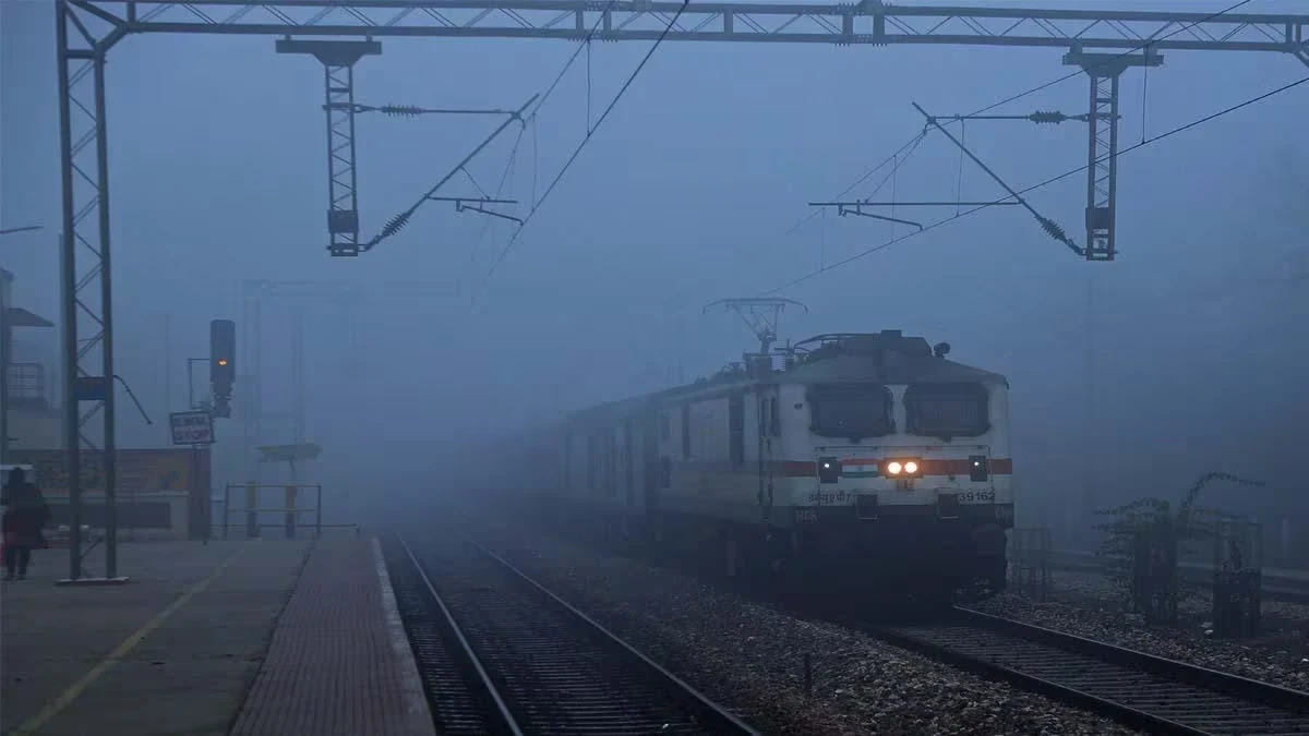 Indian Railways cancels Puri to Yog Nagri Rishikesh Utkal Express due to delays, affecting subsequent train schedules. 22 trains from Ghaziabad will be suspended from December to February due to heavy fog.
