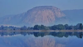 chhattisgarh tourism: Madheshwar mountain of Jashpur got the pride of being world largest natural replica Shivling, name registered in Golden Book of World Records