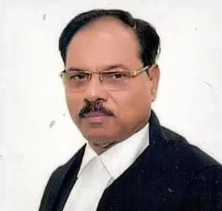 इलाहाबाद उच्च न्यायालय के न्यायमूर्ति शेखर यादव के खिलाफ विपक्षी दलों ने महाभियोग नोटिस जारी किया, जिन पर सांप्रदायिक बयान देने का आरोप है। सुप्रीम कोर्ट ने इस मुद्दे पर संज्ञान लिया है।
