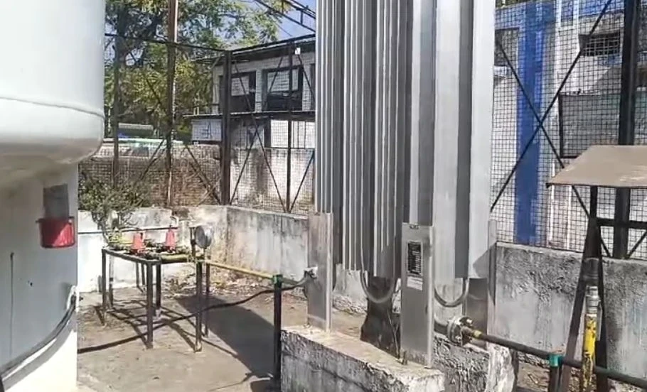 राजगढ़ जिला अस्पताल में चोरों द्वारा ऑक्सीजन पाइपलाइन काटने से 11 नवजातों की जान खतरे में, स्टाफ की त्वरित कार्रवाई से बचाई गई जान