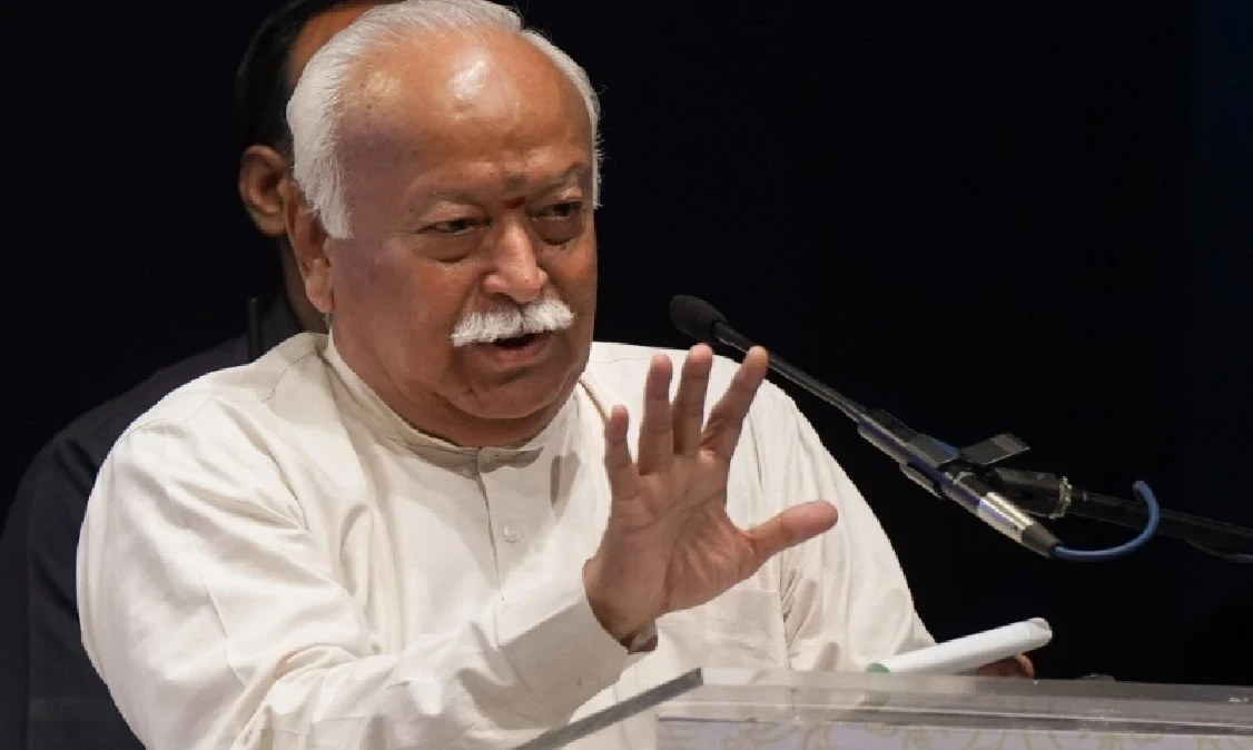RSS प्रमुख डॉ. मोहन भागवत का छत्तीसगढ़ दौरा, जिसमें वह विभिन्न शाखाओं और टोली बैठकों में शामिल होंगे। 28 दिसंबर को टिकरापारा नगर शाखा और शंकर साहू के निवास पर बैठक करेंगे।