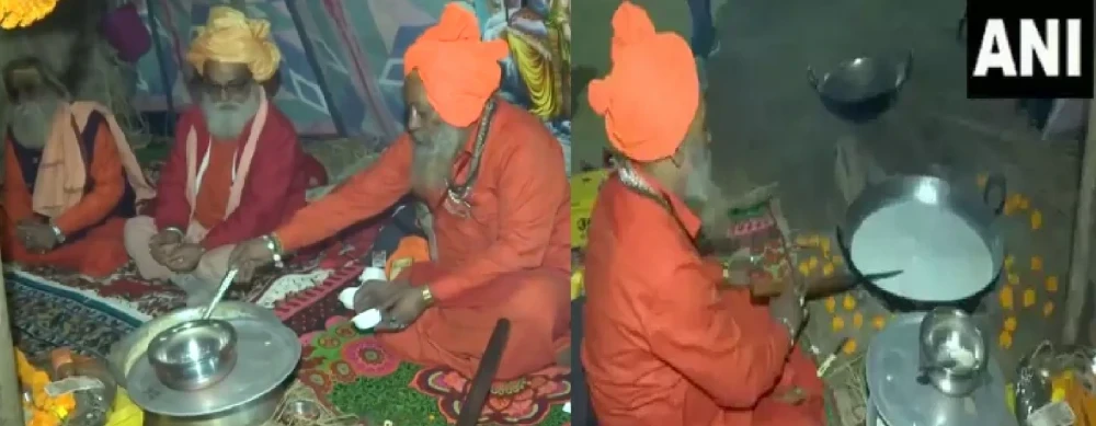 महाकुंभ 2025 में रबड़ी बाबा के नाम से प्रसिद्ध नरेंद्र देव गिरी ने नौ दिसंबर से रबड़ी बांटना शुरू किया, जो छह फरवरी तक चलेगा। उनका यह कार्य श्रद्धालुओं के बीच खासा आकर्षण बना हुआ है।