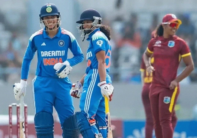 भारतीय महिला टीम ने राजकोट वनडे में आयरलैंड के खिलाफ 435 रन बनाकर वनडे क्रिकेट का सर्वोच्च स्कोर दर्ज किया।