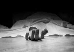 Trending News: केरल के कन्नूर जिले में हैरान कर देने वाला मामला सामने आया है। यहां एक बुजुर्ग शख्स को अस्पताल में मृत घोषित कर दिया गया, मुर्दाघर ले जाते समय कुछ ऐसा हुआ कि अस्पताल के कर्मचारी