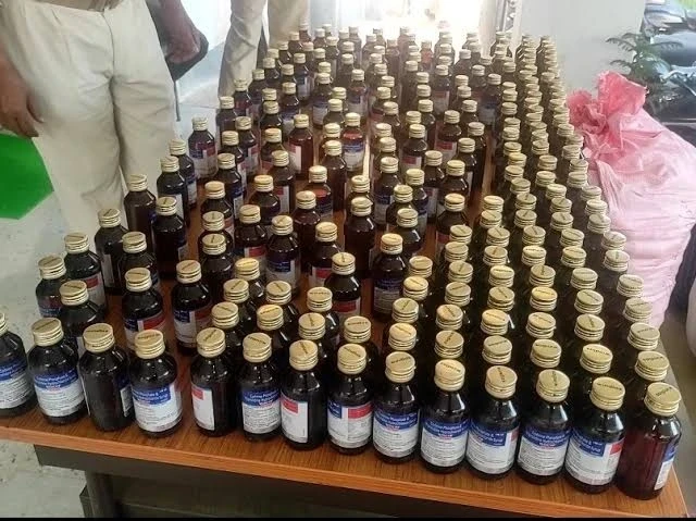 भोपाल में इंदौर क्राइम ब्रांच द्वारा जब्त की गई नशीली दवाओं की बड़ी खेप।