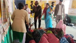 Food Poisoning: मध्य प्रदेश के शिवपुरी जिले के एक गांव में रविवार-सोमवार की रात आयोजित भंडारा में बासी भोजन करने से करीब 300 लोगों को की तबीयत बिगड़ गई। उल्टी-दस्त की समस्या होने पर बीमारों को अस्पताल में भर्ती कराया