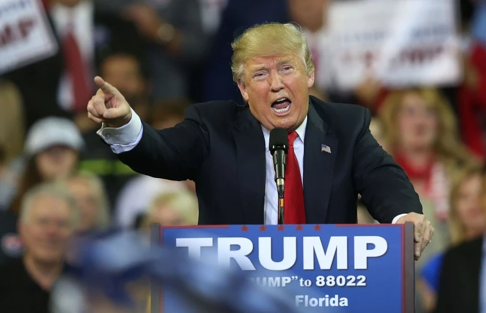 डोनाल्ड ट्रंप का बड़ा फैसला, ट्रांसजेंडर खिलाड़ियों को महिला खेलों में भाग लेने से रोका गया, निष्पक्षता बनाए रखने की दलील।