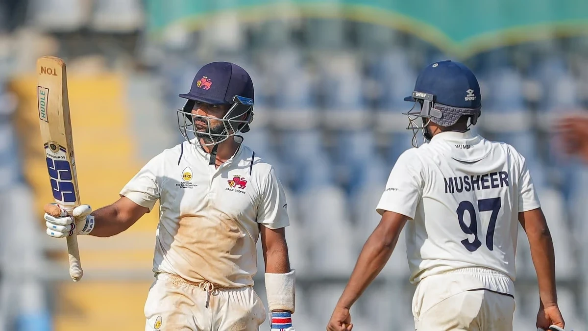 अजिंक्य रहाणे ईडन गार्डेंस में हरियाणा के खिलाफ रणजी ट्रॉफी क्वार्टर फाइनल में शतक बनाते हुए।