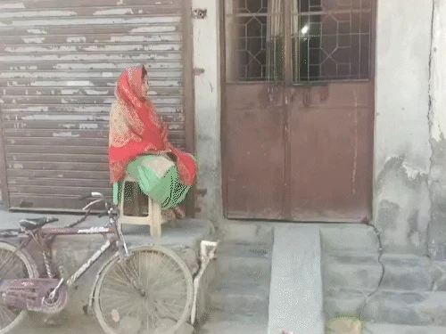 नाबालिग बेटे ने पिता को जिंदा जलाया
