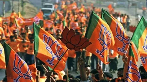 Haryana Nikay Chunav Result: हरियाणा निकाय चुनाव में बीजेपी ने 10 में से 9 नगर निगमों में जीत हासिल की है, जबकि कांग्रेस का खाता तक नहीं खुला है। बीजेपी की जीत पर मुख्यमंत्री नायब सैनी ने कहा