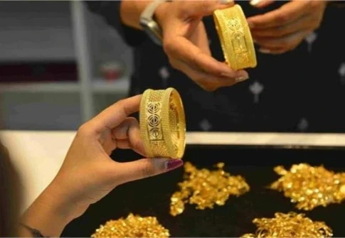 Gold investors: अमेरिका में निवेशकों ने शेयर बाजार से हटकर अब सोने की ओर रुख करना शुरू कर दिया है। अमेरिका में राष्ट्रपति डोनाल्ड ट्रंप (Donald Trump) की वापसी के बाद से ही राजनीतिक