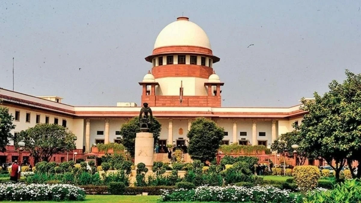 Waqf Bill: नई दिल्ली। Congress Mohammad Javed's petition reached Supreme Court against Waqf Bill: वक्फ संशोधन विधेयक लोकसभा और राज्यसभा से पारित होने के बाद कांग्रेस ने इसके खिलाफ सुप्रीम कोर्ट का रुख किया है