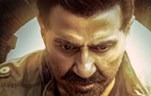 मुंबई। Jaat Controversy: सनी देओल और रणदीप हुड्डा स्टारर बॉलीवुड फिल्म 'जाट' 10 अप्रैल को सिनेमाघरों में रिलीज हुई थी, जिसके बाद से ही ये विवादों में घिर गई। जाट में एक सीन को लेकर बवाल मचा था जो अब मेकर्स ने फिल्म से हटा दिया