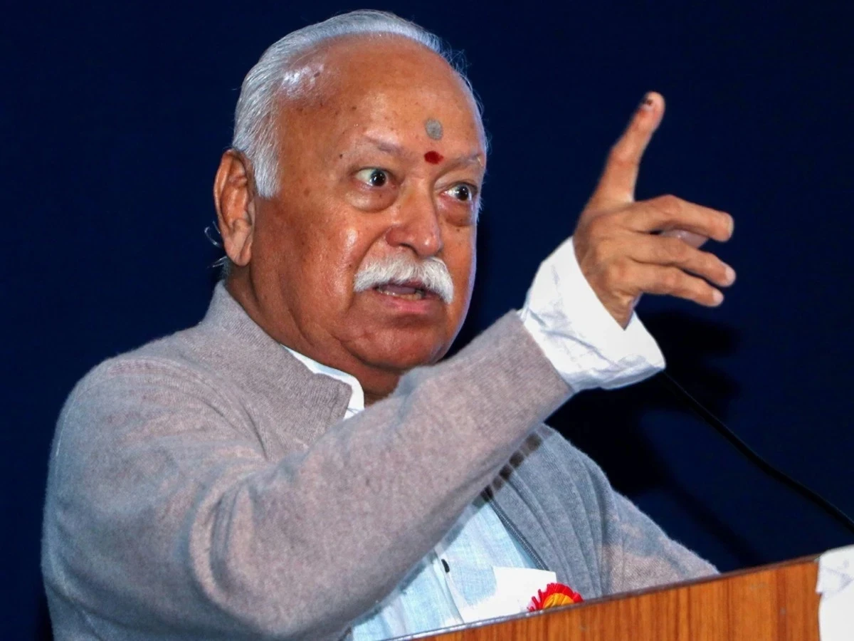 Mohan Bhagwat on Operation Sindoor: नागपुर/नई दिल्ली। Mohan Bhagwat on Pakistan Indian Conflict: भारत और पाकिस्तान के बीच बढ़ते तनाव पर राष्ट्रीय स्वयंसवेक संघ की ओर से सरसंघचालक मोहन भागवत और सरकार्यवाह दत्तात्रेय होसबाले के नाम से बयान  जारी किया है।