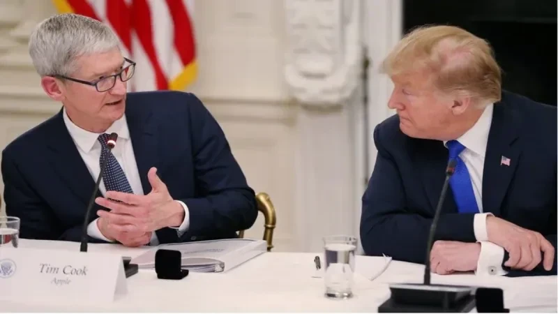 Donald Trump Tim Cook