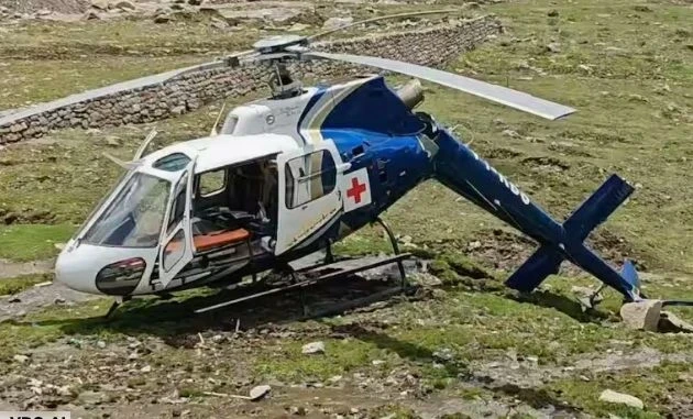 Kedarnath Helicopter Crash: Helicopter crashes during landing in Kedarnath, chaos in area