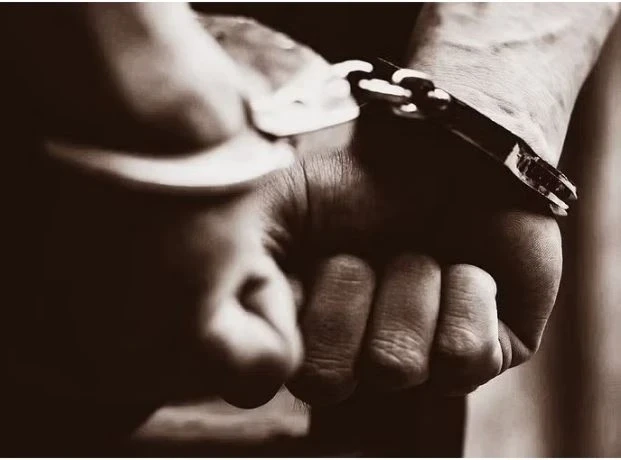 12 people arrested in Punjab, Haryana and Uttar Pradesh on charges of spying for Pakistan, Punjab Police arrested 2 from Gurdaspur, they were sending intelligence information to ISI