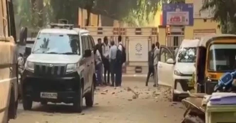 Mumbai School Bomb threat: Threat of bombing two big schools in Mumbai, police on alert