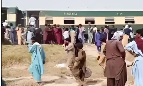 Pakistan Train Accident: Explosion in Jafar Express near Jacababad in Balochistan province, 4 coaches derailed