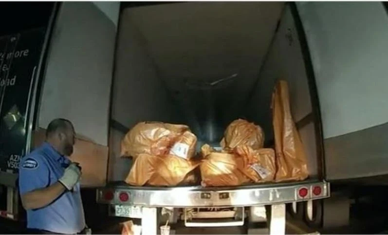 Viral News: 24 bags of diamonds and jewels stolen from a moving truck in Hollywood style, 2 accused arrested in biggest theft case in US history