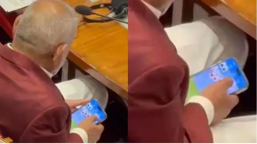 Maharashtra News: Agriculture Minister who played rummy in the assembly was made Sports Minister, Fadnavis government changed the charge after video went viral