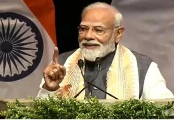 PM Modi, The Hague, Netherlands, Indian Community, पीएम मोदी द हेग, भारतीय समुदाय, नीदरलैंड्स, भारतीय संस्कार, चंद्रयान, भारत की प्रगति, 16 मई 2014, लोकसभा चुनाव, पीएम मोदी भाषण, प्रवासी भारतीय, Modi Netherlands Visit